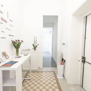 https://dimora-centrowell.sicilyhotelsitaly.net