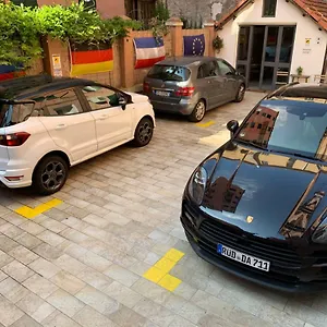 https://virginias-rooms.hotelitalianriviera.com